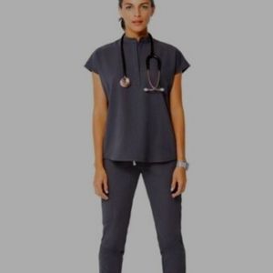 Figs Scrub Top